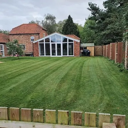 Willow Tree Farm Cottage With Bbq Hut Tattershall Thorpe Exterior photo