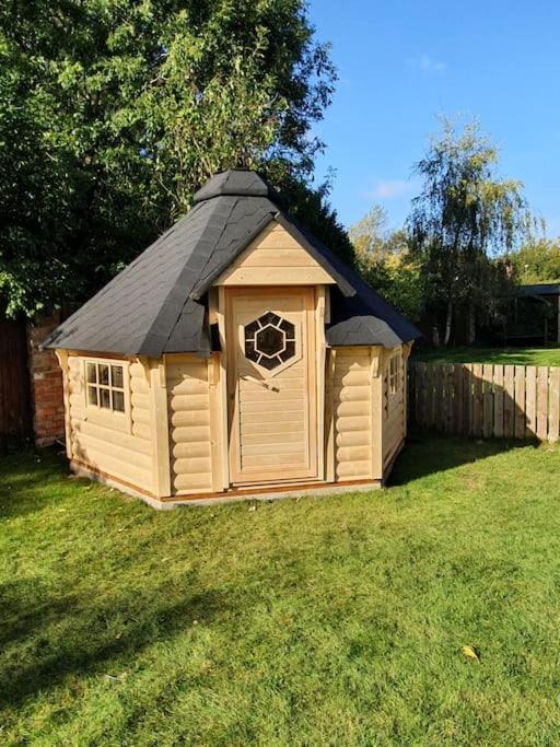 Holiday home Willow Tree Farm With Bbq Hut *